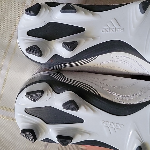 NWOT Adidas Kids Copa Sense .4 FxG - Picture 8 of 10